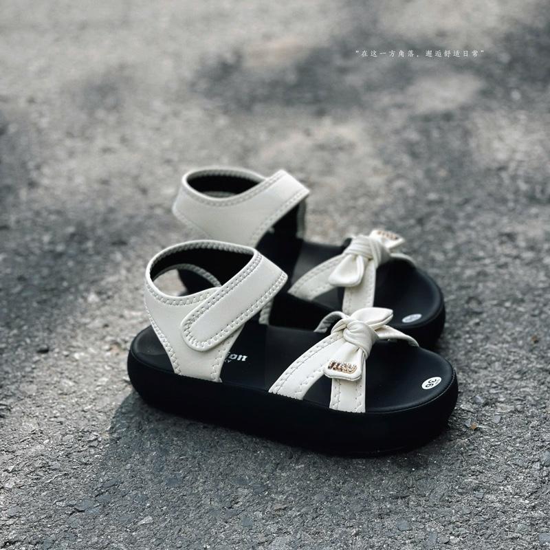 Giày Sandan quai ngang chéo  Nơ(A3), mẫu chuẩn size,chân tròn  thì tăng dùm shop 1 size,đế cao 4cm,chân quai có may viền xung quanh.