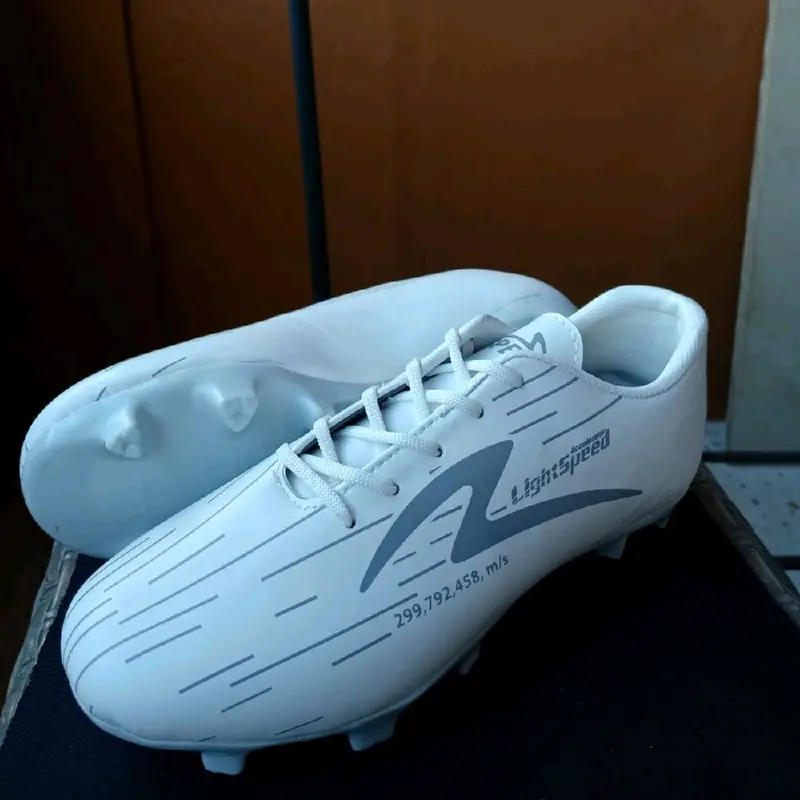 Sepatu Bola Anak Remaja Specs Reborn Putih 1