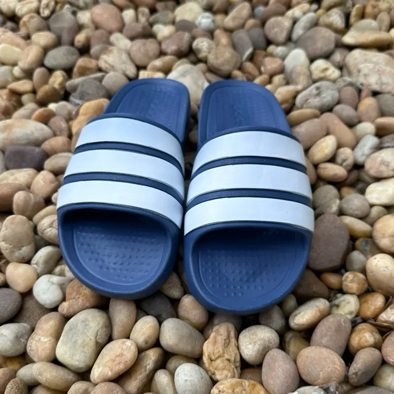 Dép 3 sọc, Dép Đúc nguyên khối, đi Êm chân, Dép Slipper Bền Đẹp, Chống Trơn 1