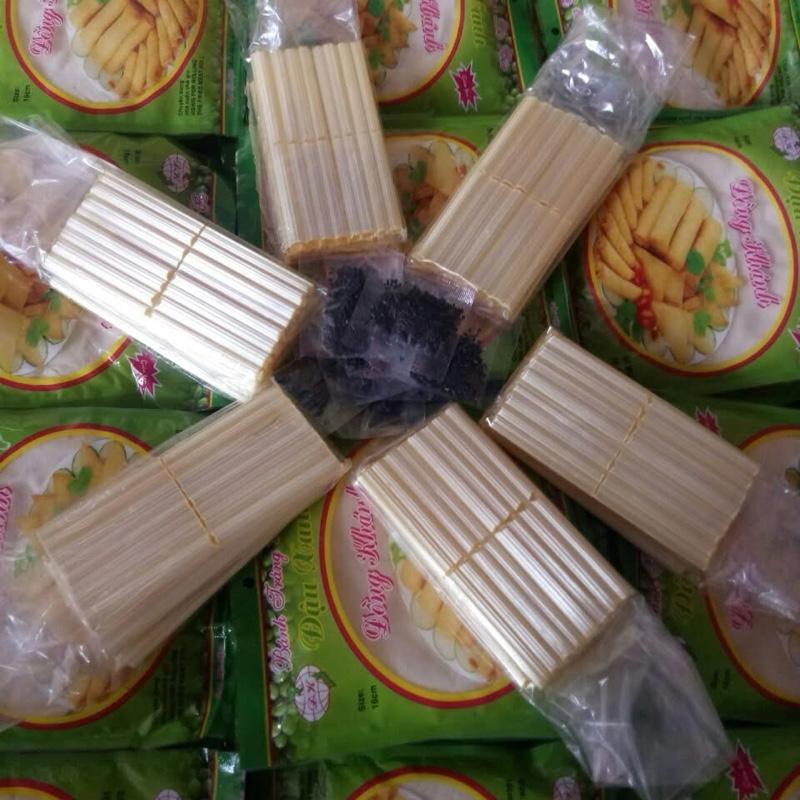 compo 3 set bò pía tuổi thơ (9 thanh đường, 3 túi mè đen , 3 gói vỏ cuốn bò pía) 6