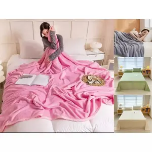 Soft Cloud Blanket – Selimut Bulu Halus dengan Desain Minimalis, Lembut dan Nyaman