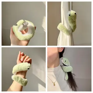 Boneka Ular Kecil Lucu Tahunan ,Boneka Mainan Anak Perempuan gemes Doll Boneka Hiasan Bahan Halus Dan Lembut