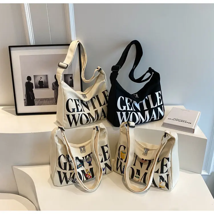 Gentle Woman Cartoon Letter Printing Canvas Bag 2023 New High Grade Oblique Straddle Shoulder Bag