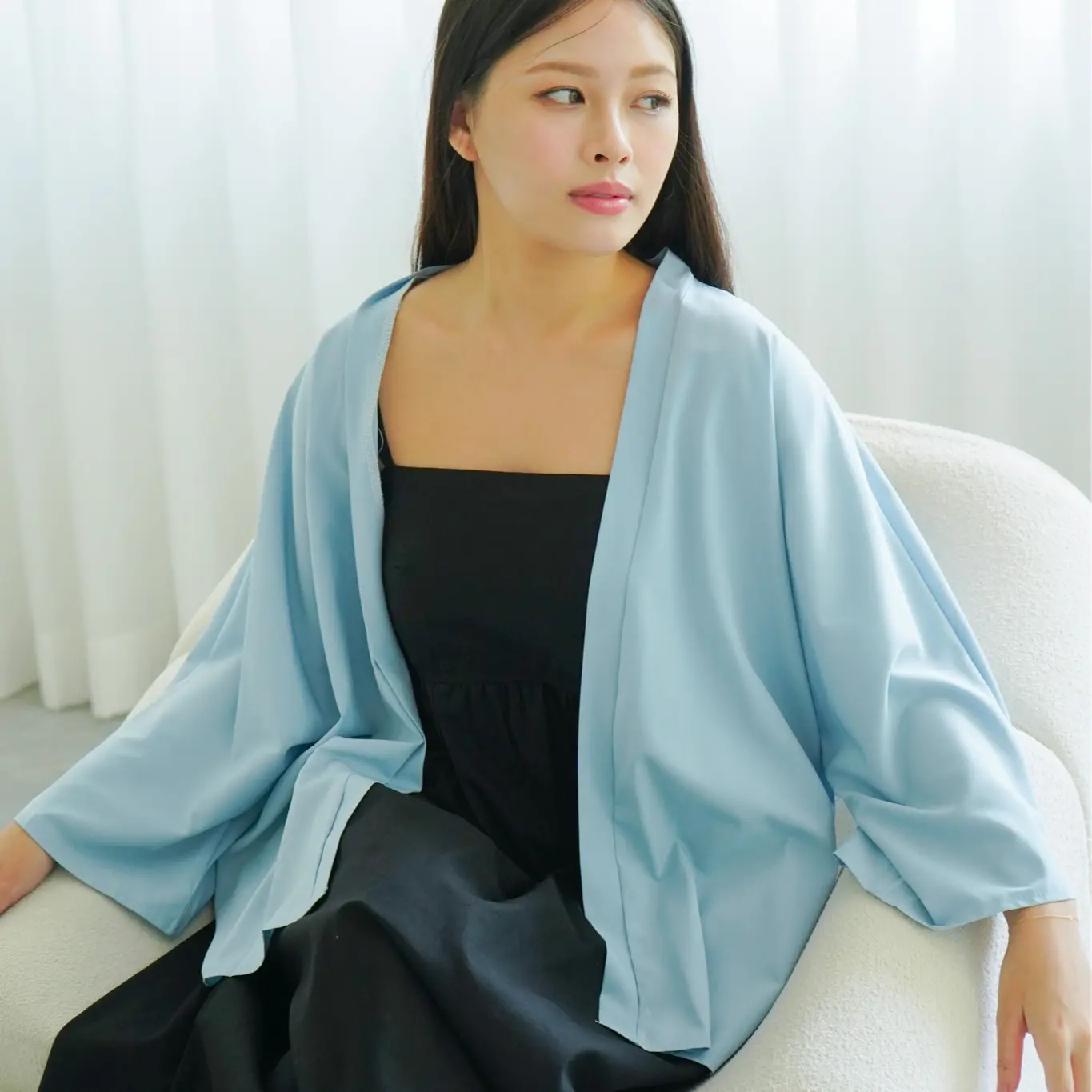 Aiko kimono cardigan (Black / white/ sky blue)