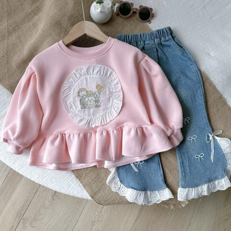Set áo nỉ hồng xinh đẹp kèm quần jean ống loe thêu nơ mềm mịn dành cho bé gái 10-32kg