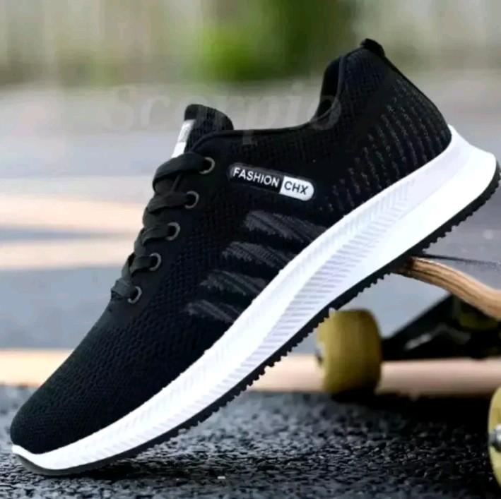 diskon promo sepatu sneakers pria kekinian kerja olah raga ngampus kuliah sekolah harian jalan formal kasual hits viral Shoes Snekers Casual Hitam Sport Running Putih Black chx Olahraga 1