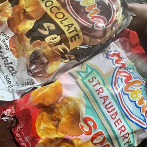 COD Soes Coklat Cokelat/strawberry/ 500g/1kg /Update kemasan terbaru / merek baru/Malona/ mix rasa/halal Kue Sus Kering Isi soes coklat lumer 1 kgr Enak Murah （Cemilan keluarga, cocok untuk dewasa dan anak-anak） Chocolate Food Makanan Snack Manis
