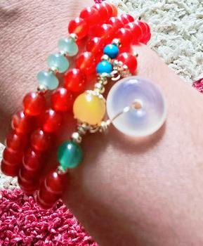 Product Review of Natural Red Carnelian 3 layers bracelet,peace safty pedent, amber green agate beads,fashion from Y**e 0