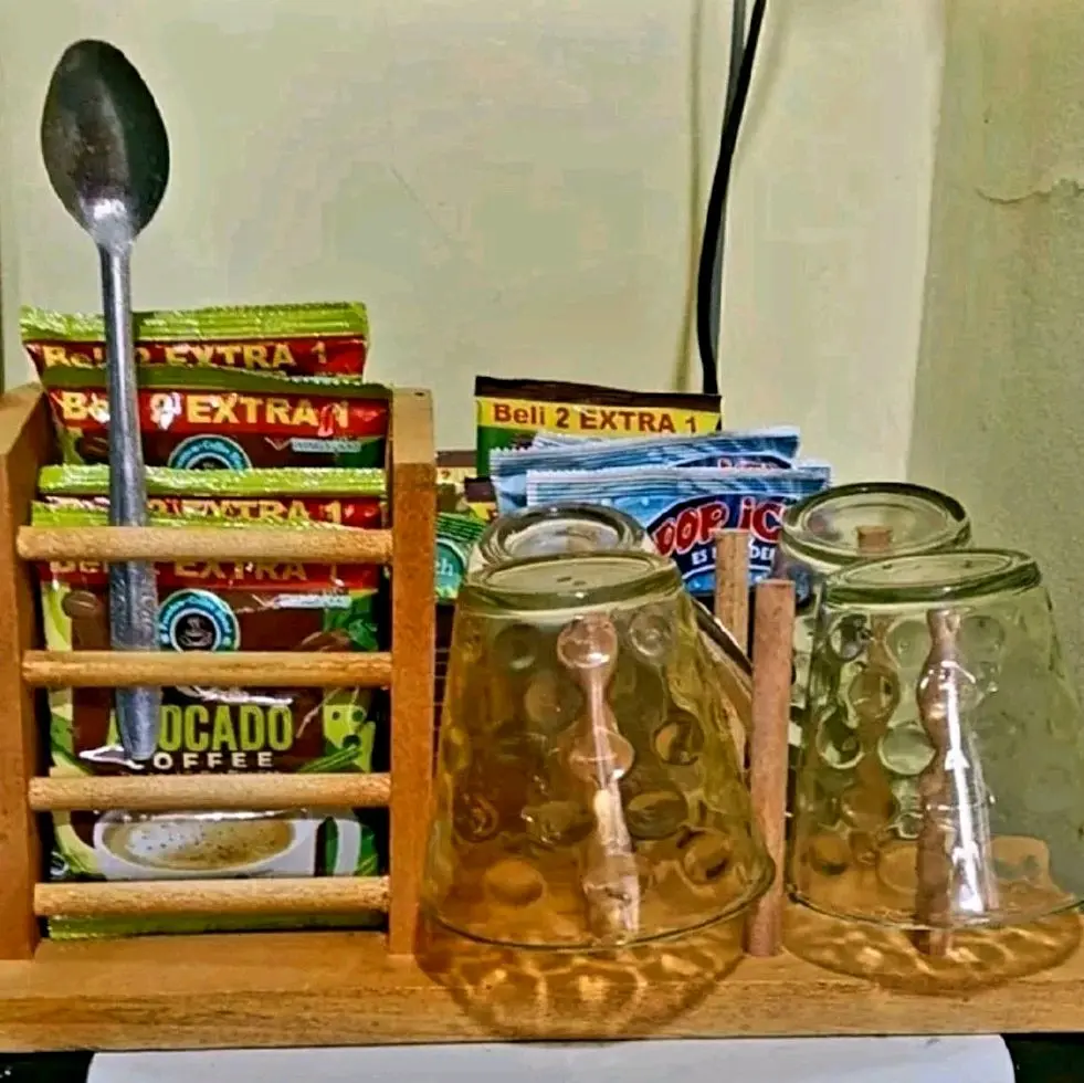 rak gelas kayu estetik muat 6 gelas rak sendok gelas kopi estetik