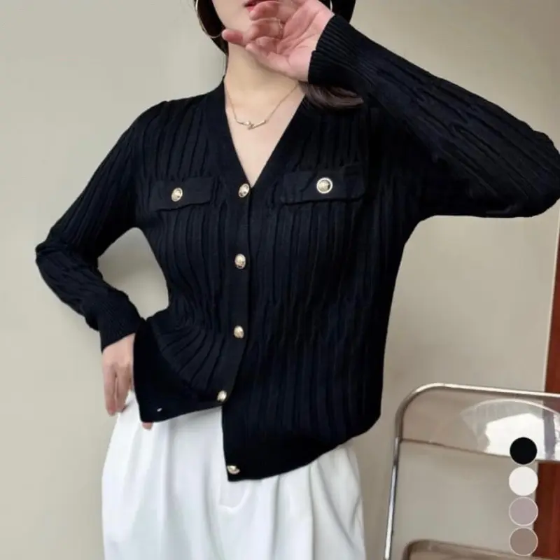 Knitwear Wanita Halus Gold Buttons 0