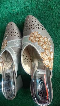 Product Review of Sandal Hak DMN-04 Wanita Simpel dan Elegan Ukuran 37-42 - Heels High Karet Pesta Shoes Sendal Kaca from T**i 0