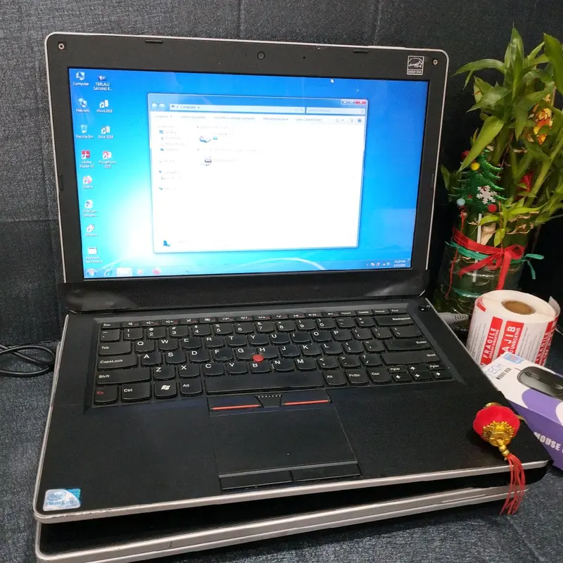 LaptopE4O seri i5 ram 4gb Hdd 320gb Windows 7 2