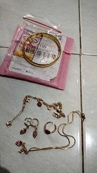 Product Review of gelang tangan keroncong pasir Arab terbuat dari coin asli anti luntur Bracelets from D**a 2