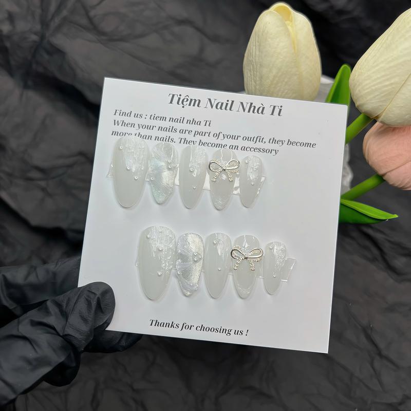 M101. Nailbox Thiết kế màu trắng nước gạo mix gel xi măng Lưu ý đo size bằng thước thẳng nail box