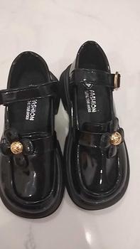 Product Review of Sepatu Loafers Anak Perempuan Glossy Lembut dan Lentur from s**l 1