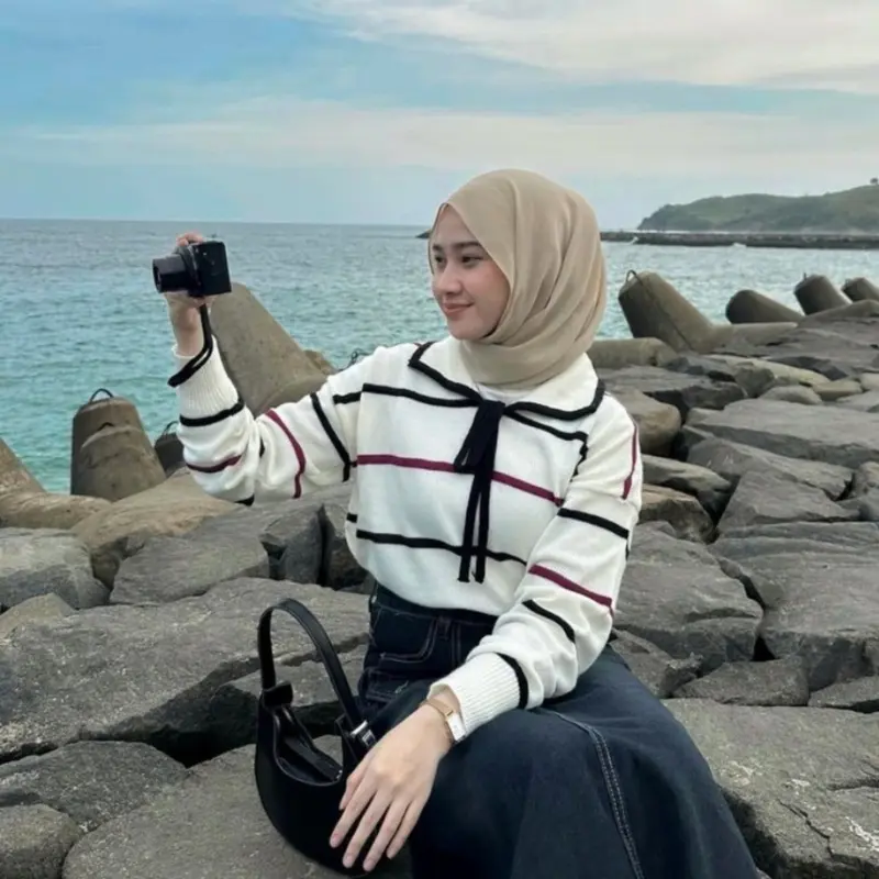 NUNANE.ID -Sweater Rajut two tone striped - Atasan Blouse Wanita  polo pita Motif Garis Korean Style DAVIRA 7