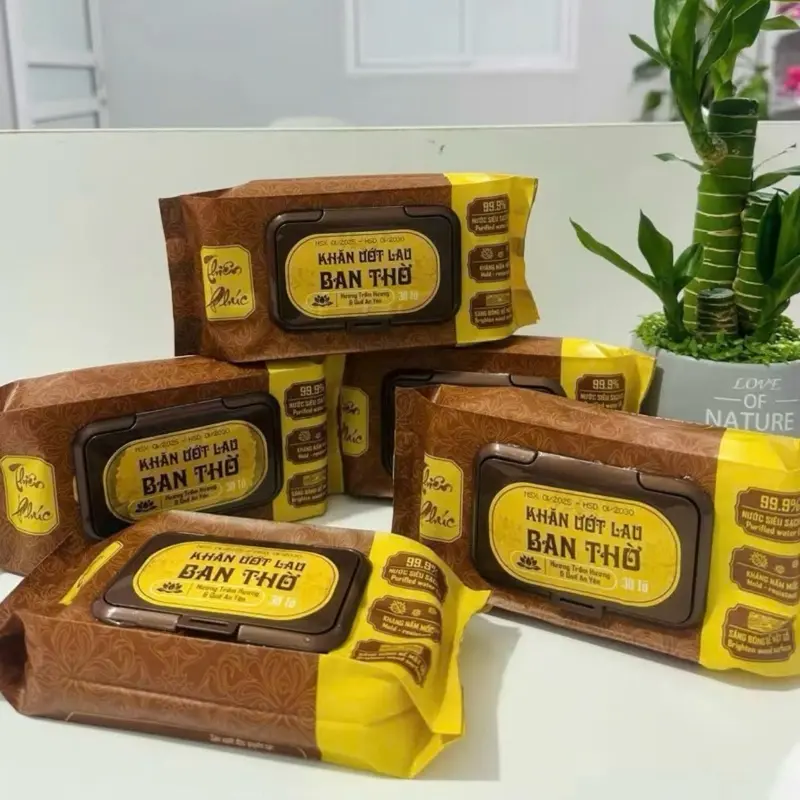 Combo 10 gói khăn ướt bao sái [ 30 tờ ] lau bàn thờ có mùi trầm hương và quế làm sạch và thơm
