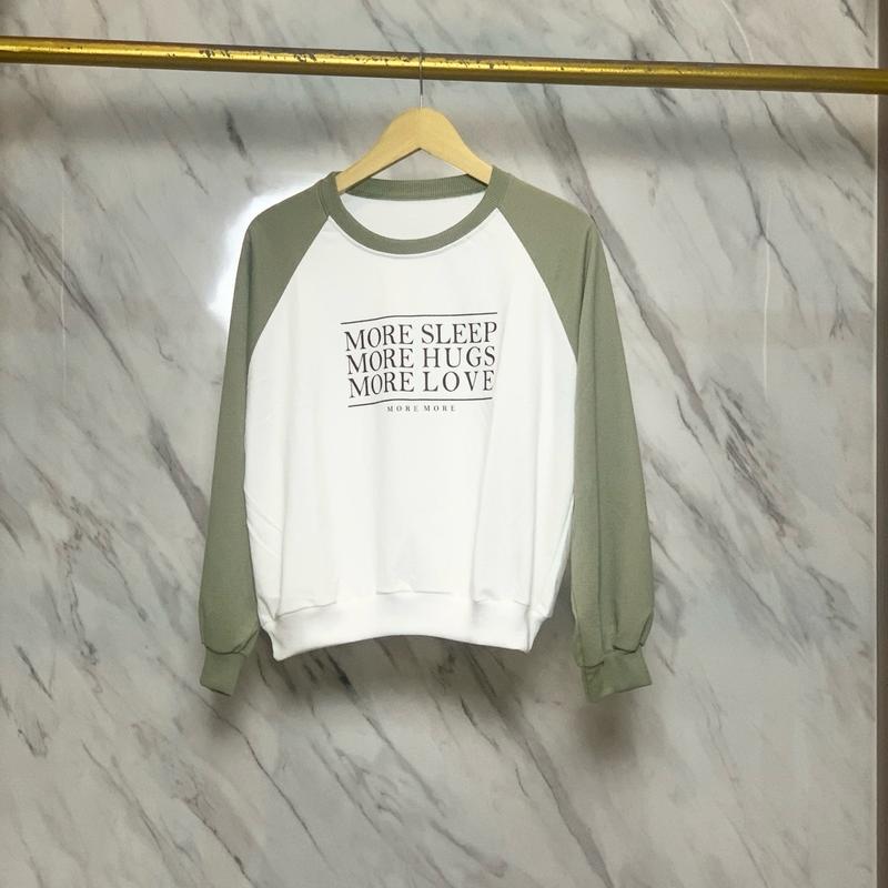 Sweater crop wanita moremore 1