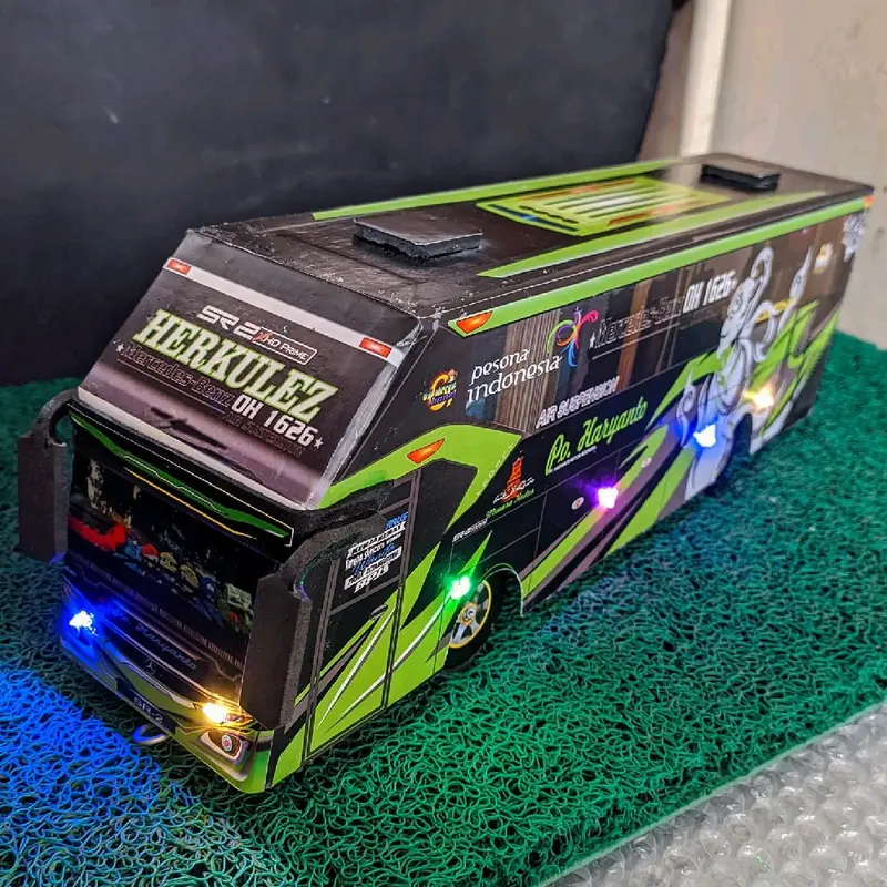 Miniatur Bus Telolet Basuri lampu LED mainan Anak 5