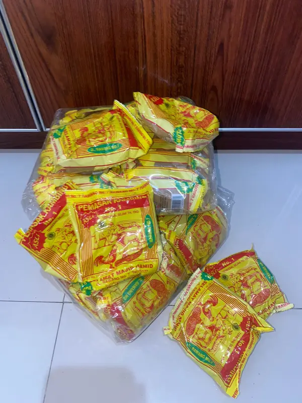 Bumbu pemasak kambing selamat sasetan 1 pack isi 20 pcs Bubuk 3