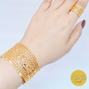 Gelang Bangle Dubai Motif Bintang-Bintang Isi 1 Pcs Set 1 Cincin Warna Gold - Perhiasan Wanita - Aksesoris Wanita - Emas Bracelets