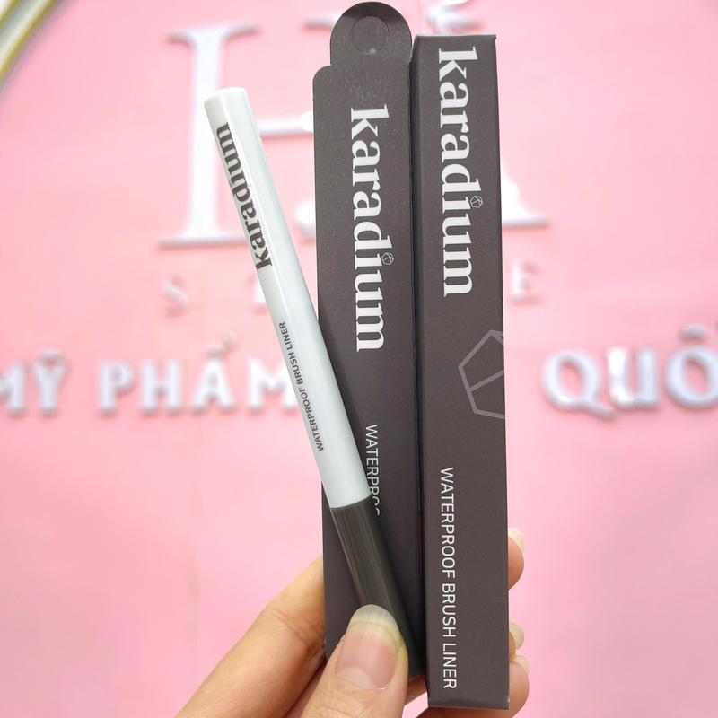 Kẻ Mắt Dạ Karadium Waterproof Brush Liner Không Lem Siêu Đen Siêu Nét Mỹ Phẩm Trang Điểm Cosmetic Nữ 