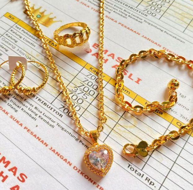 100% Asli Set Perhiasan Dewasa Nuri Berlapis Emas Mewah Elegan Premium Free Surat Dari Toko Anti Karat 100% Asli Set Perhiasan Dewasa Nuri Berlapis Emas Mewah Elegan Premium Free Surat Dari Toko Anti Karat