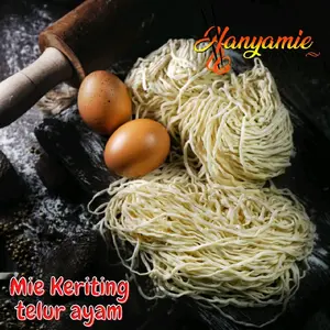 hanyamie mie ayam mentah dengan telur ayam