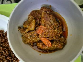 Product Review of Dapoer Irda Oseng Mercon Iga Sapi raedy to eat from F**h 🇮** 3