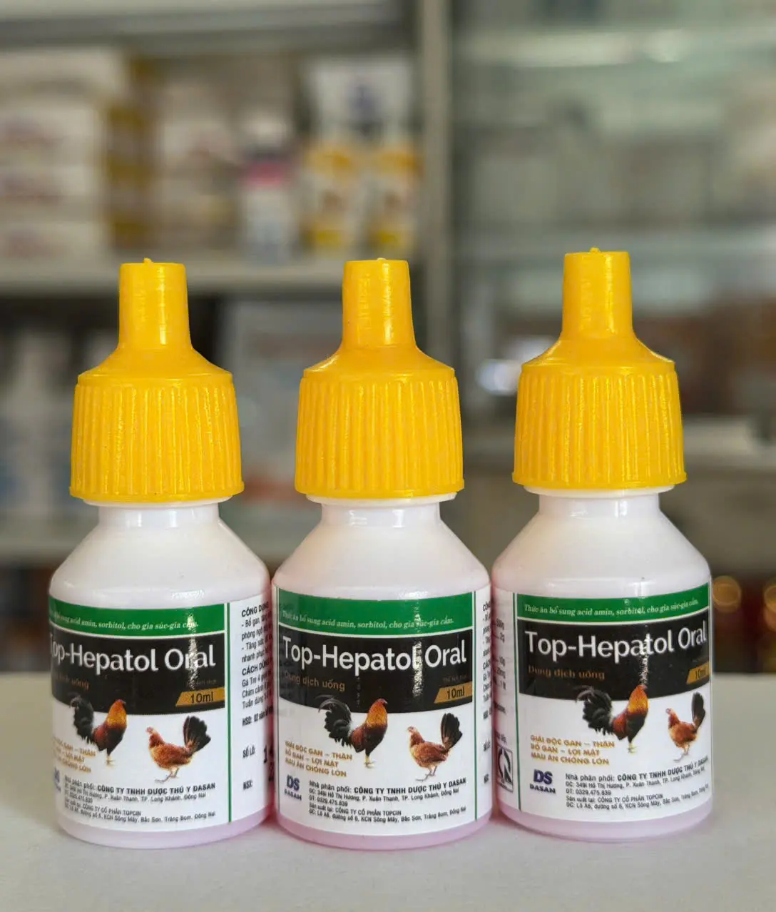 Top-Hebatol Oral. Lọ 10ml giải đ.ộ c gan, Thận, bổ gan, lợi mật, mau ăn chống lớn. Gà tre 2-3 giọt, gà lông 3-5 giọt dùng 3-5 ngày (thuốc bổ dùng cho gia súc, gia cầm)