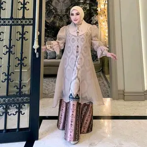 SHELLA SAUKIA SS 003 SHABIYA Dress Print Set Outer dengan Desain Elegan dan Motif Tradisional untuk Tampilan Mewah