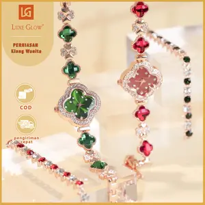 LuxeGlow COD 【Tidak luntur】Set jam tangan dan gelang berjumlah 2 buah. Jam tangan Romawi emas kelas tinggi impor, jam tangan untuk wanita, dengan cakram jam yang berhias dengan berlian, terkesan anggun, dengan desain tahan air dan tidak menyebabkan alergi