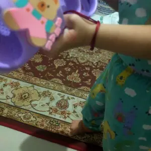 New Sandal Anak Slop Talai Belakng Balita Bunyi Cit-Cit Bisa Nyala Led Karakter Beruang Bear