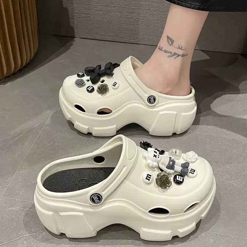 Tebal bawah tinggi meningkatkan panas diy lubang sepatu non-slip mode lucu pantai sandal outdoor memakai musim panas dan musim gugur grosir wanita Shoes Sendal Karet (PO) 1
