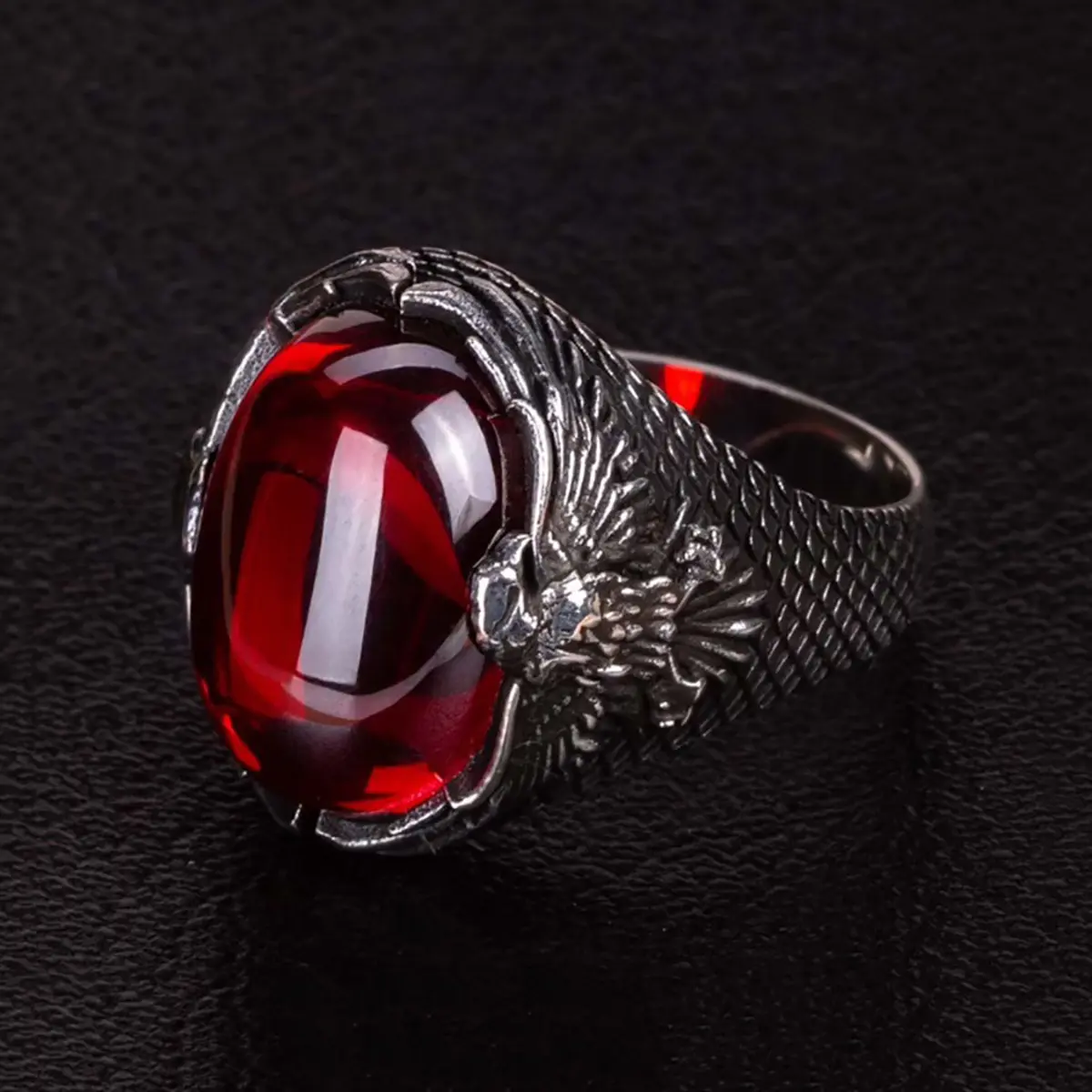 Ruby Artifisial Punk Vintage Pria Perak  Hitam Perak yang Dipersonalisasi Pesona Totem  Hitam Aksesori  Pesta Hip Hop yang Elegan    elang cincin mata cincin cincin  titanium