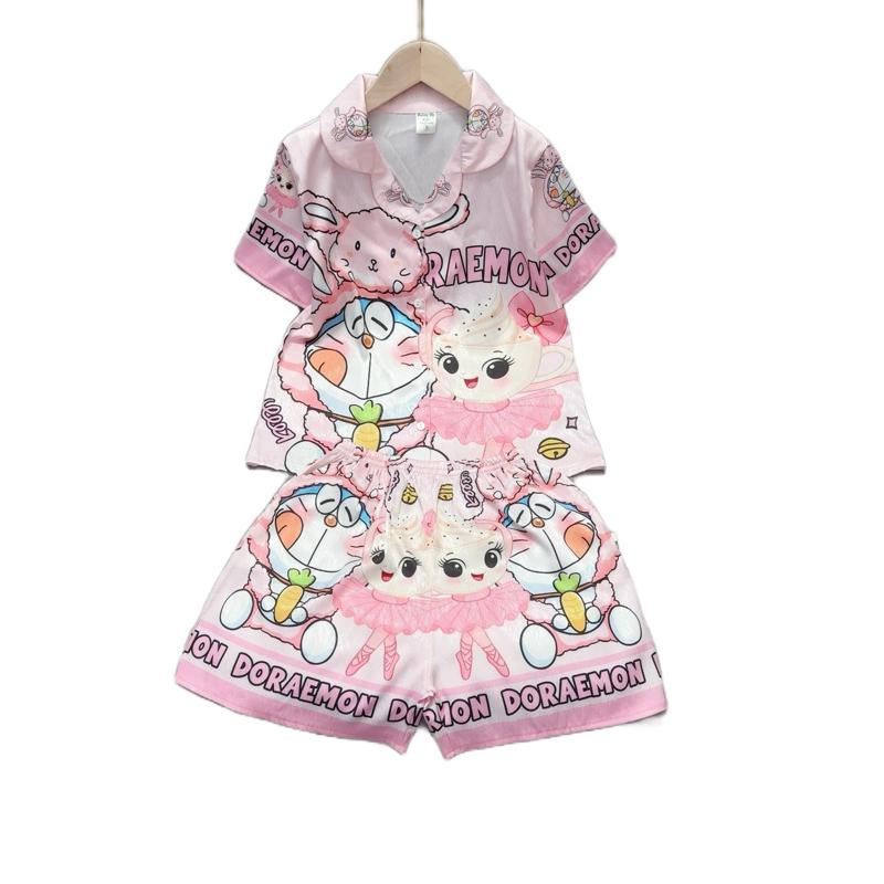 MÃ 32: ( 20-48kg) . Bộ đồ mặc nhà quần đùi cổ bẻ  pijama bé gái lụa XƯỚC  IN 3D siêu hot.hàng thiết kế in nhân vật hottren . chất liệu mềm ,mịn  thoáng mát không nhăn. an toàn cho da bé Top  Nhung Áo bộ  quần  áo  mùa  hè  nữ  cho  l set  đồ  nữ  12  tuổi