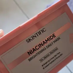 Skintific Niacinamide Brightening Daily Mask 30pcs Mencerahkan & Menghaluskan Kulit Seketika Dengan Niacinamide TXA & Rice Extract