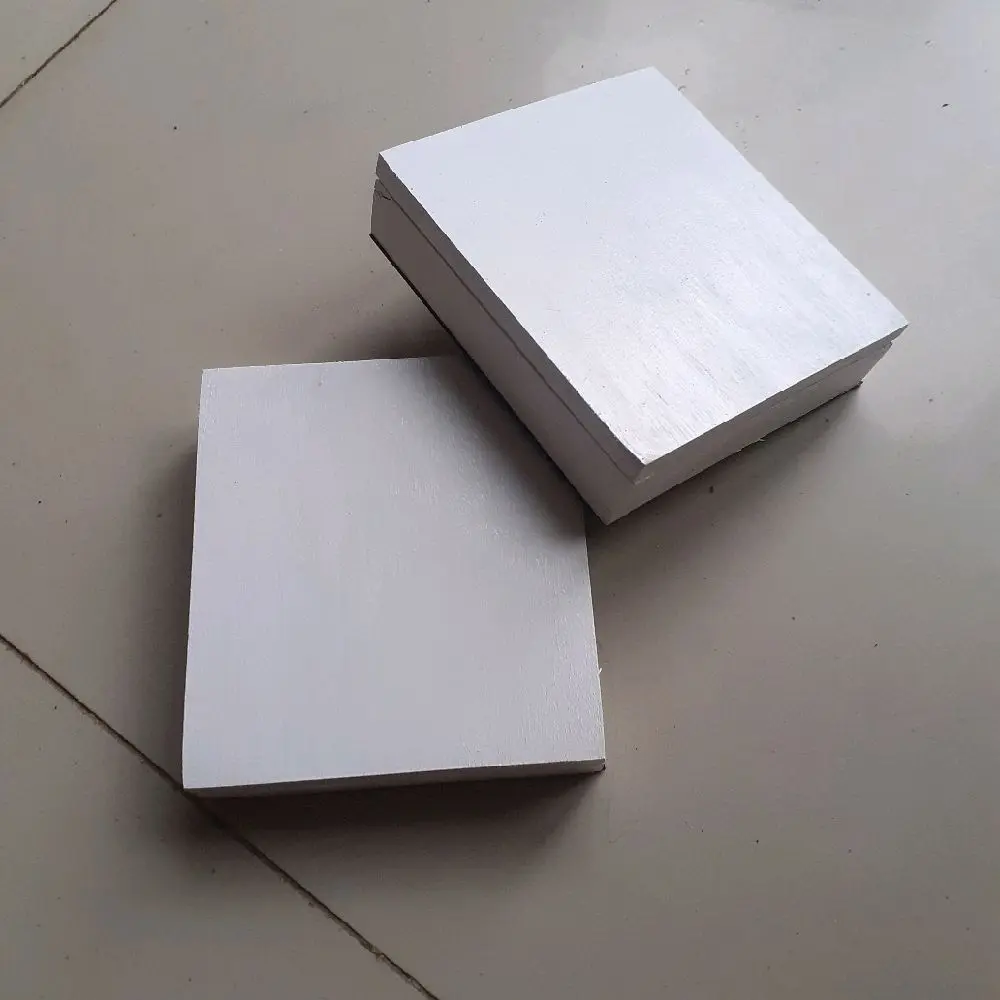 prem saklar kayu. pengaman colokan dinding. tutup saklar kayu aesthetic plitur putih Minimalis Hiasan