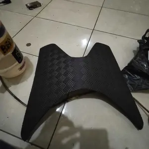 Karpet motor VARIO semua varian/type bahan Spon premium ketebalan ± 9-10 mm.