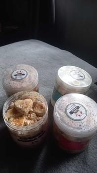 Product Review of Paket Castangel,kacang,nastar,bola² susu from N**i a** 0