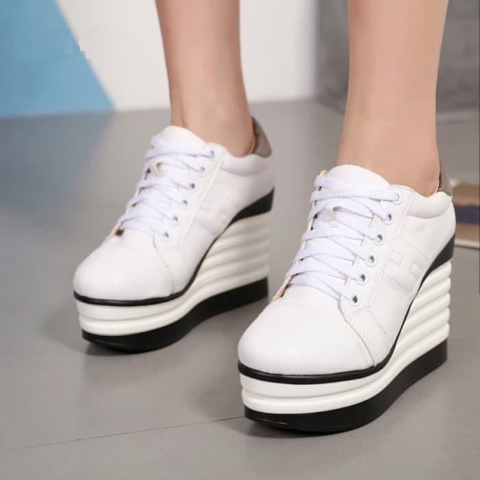 Sepatu Sneakers Wanita Wedges Boots Hak 7Cm Fashion Korea Elegan Aj17 Terbaru 2