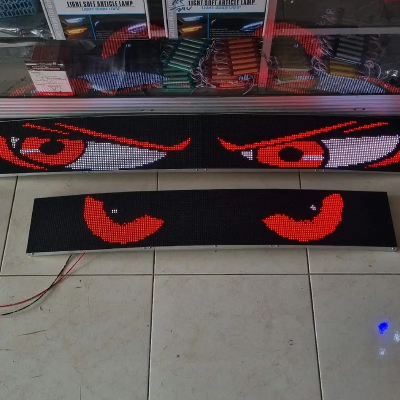 Runing text slim p5 12v dan 24v animasi mata kedip Car mata kedip mata merah strobo kedip mata merah 7