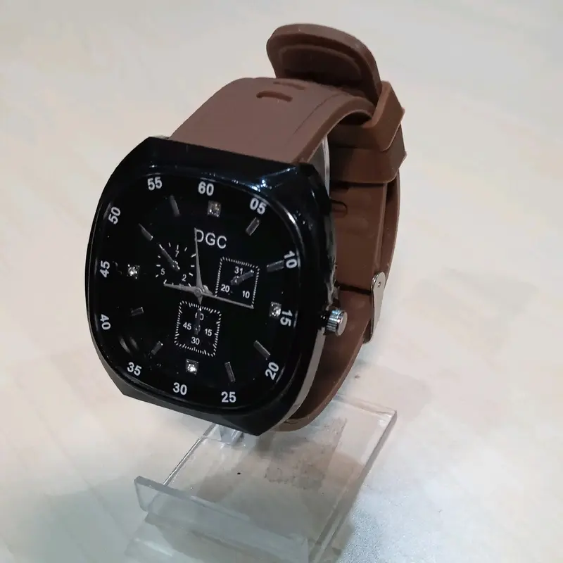 (Bonus baterai cadangan) Jam tangan kekinian untuk wanita dan pria analog tali silikon rubber coklat