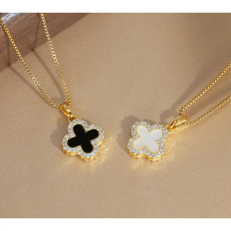 Kalung Titanium Clover Gold. Kalung Semanggi Wanita Korea Perhiasan Titanium Mewah Clover Gold Minimalis. A-21