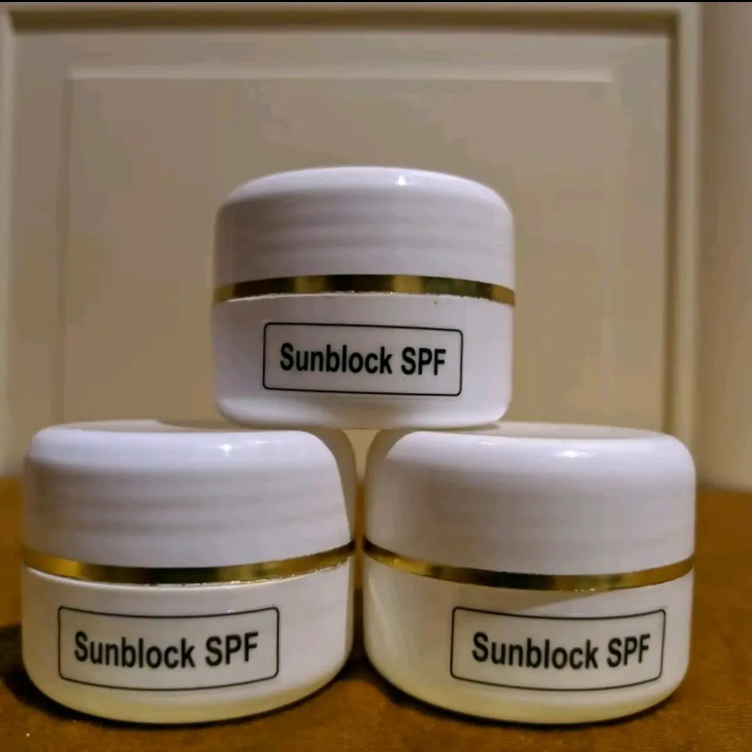 3pcs cream siang sanblock SPF/cream flek