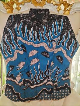 Product Review of KEMEJA BATIK PRIA SLIMFIT MOTIF IGUANA BLUE EMERALD LAPIS FURING from b**6 0