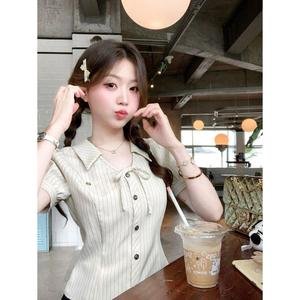 เสื้อเชิ้ต สไตล์เกาหลี มังงะส่วนตัว ฤดูร้อน มาใหม่ สไตล์เกาหลี หวาน ย้อนยุค สไตล์กระโหลก สาวรวย ดีไซน์ชานมไข่มุก ลายทาง คอวี พร้อมเนคไท