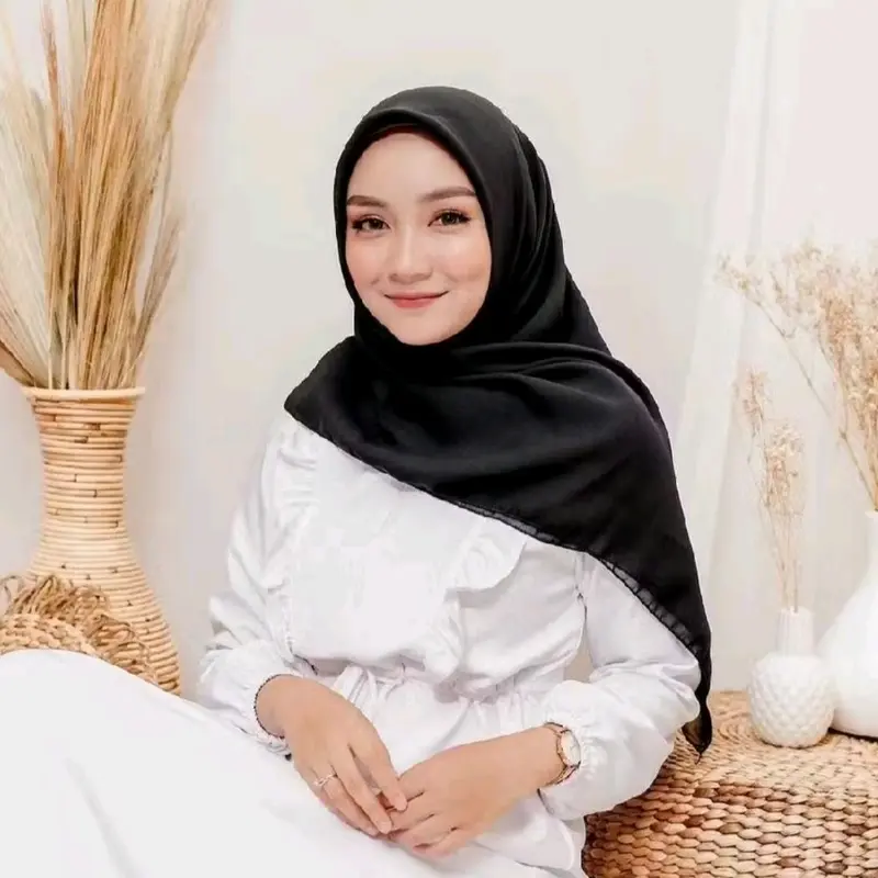 Hijab Bella Squer Premium Kerudung Segi Empat Termurah - Model Segi Empat Mudah Diatur - Cantik, Lembut xaviera Semua musim Beige 2
