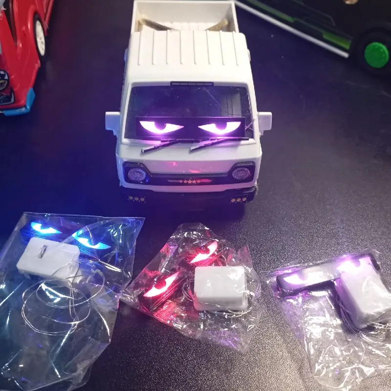 Strobo mata bus miniatur plastik 1