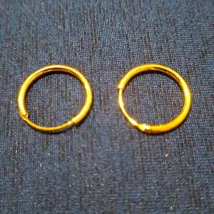 Perhiasan Titanium Anting Hoop Gisy Polos Gold 24 Earrings Disgne Perhiasan Gaya Mewah Elegant Anti Karat Dan Tidak Luntur